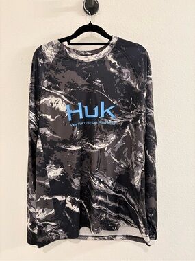 Huk & Mossy Oak Black and Gray Camo Long-Sleeve Performance Shirt